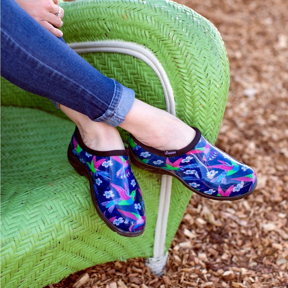 Sloggers The Garden Shoe Blue Hummingbird. Size 8.